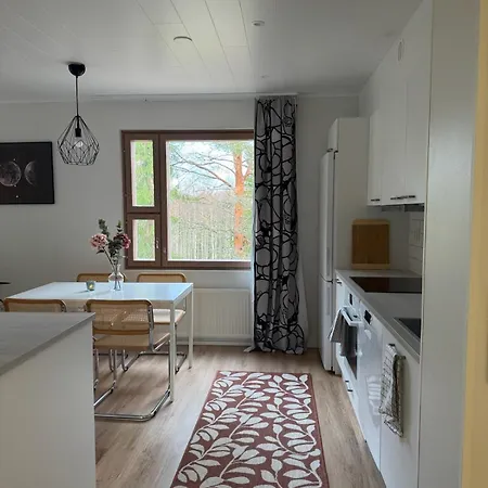 Cozy One-bedroom With Sauna And Forest View *
